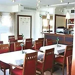 Filippos 2*