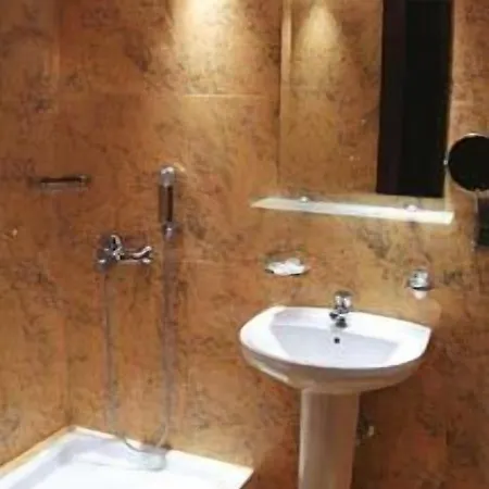 Filippos نيا موذانيا