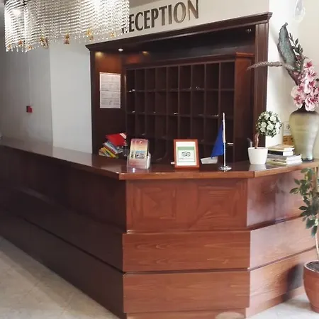 Filippos فندق 2*