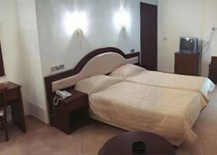 Отель Filippos Неа-Муданья