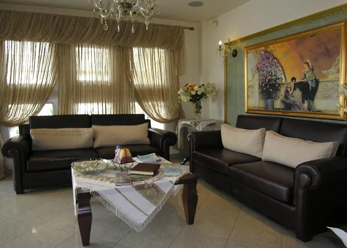 Отель Filippos Неа-Муданья