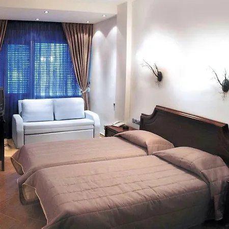 فندق Filippos